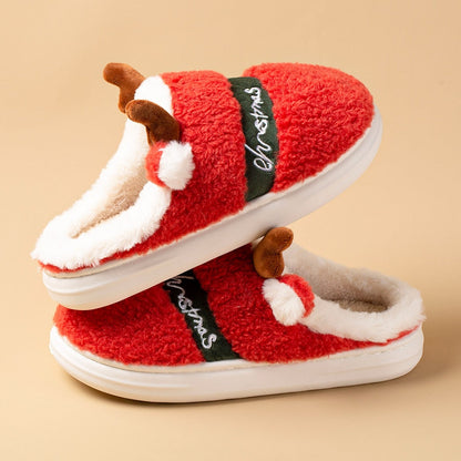 🦌 Cozy Reindeer Slippers