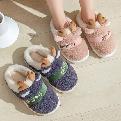 🦌 Cozy Reindeer Slippers